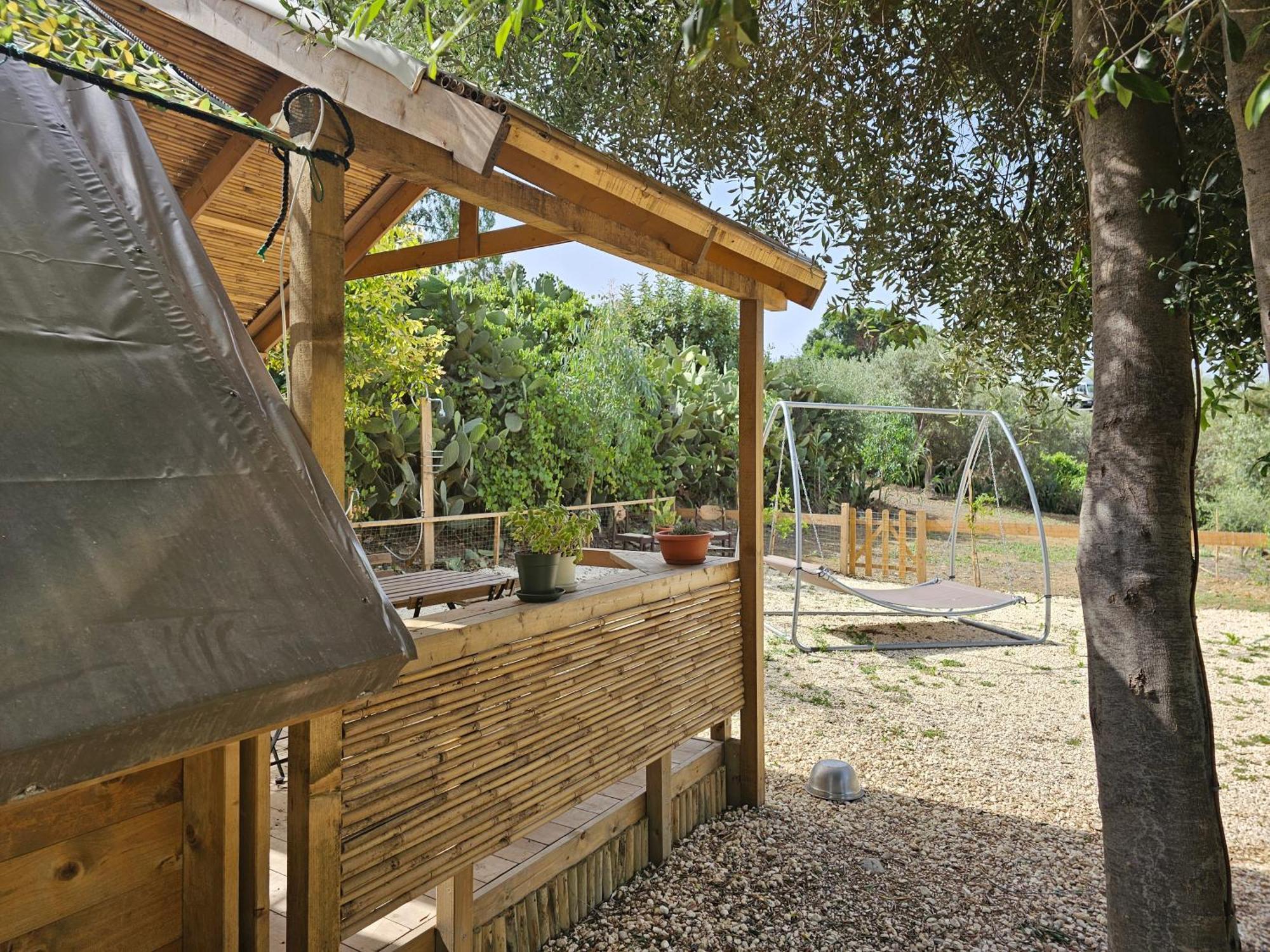 Motta SantʼAnastasia Sunset Valley Village מראה חיצוני תמונה